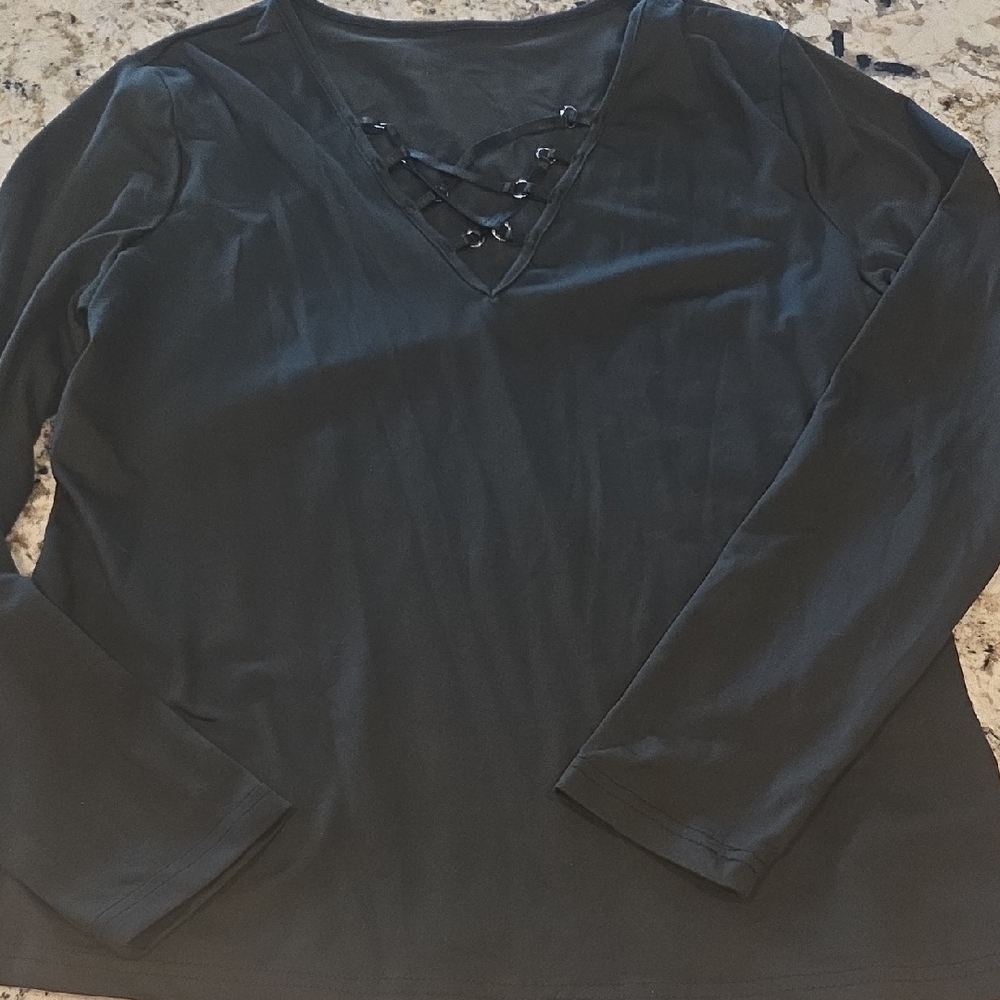 SHEIN Black Curve Cross Cross Detail Top